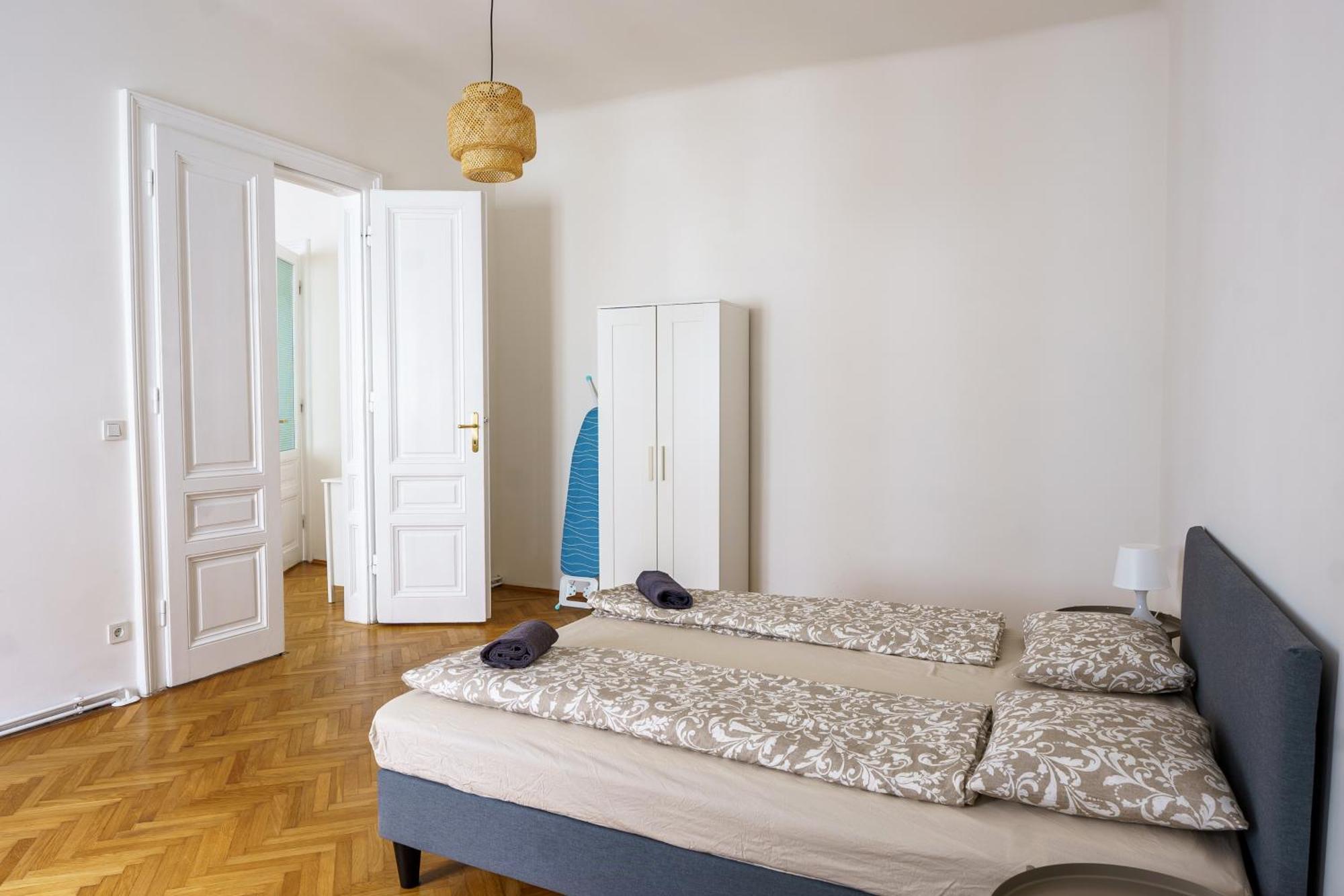 Central Living Apartments - Belvedere Vienna Exterior photo